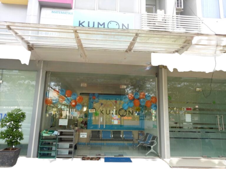 kumon-citra-grand-city_tampak-depan-photoroom