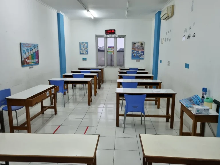 kumon-jombang-raya-pondok-aren-ruang-kelas
