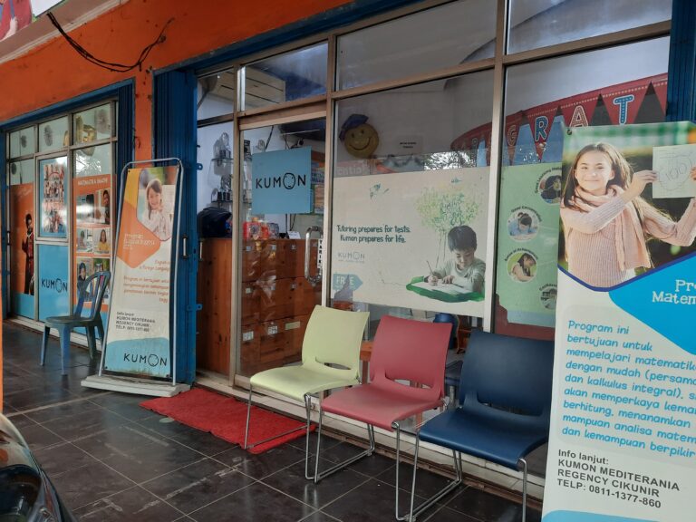 kumon-mediterania-regency-cikunir_tampak-depan