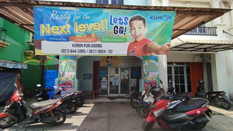 kumon-puri-gading-tampak-depan